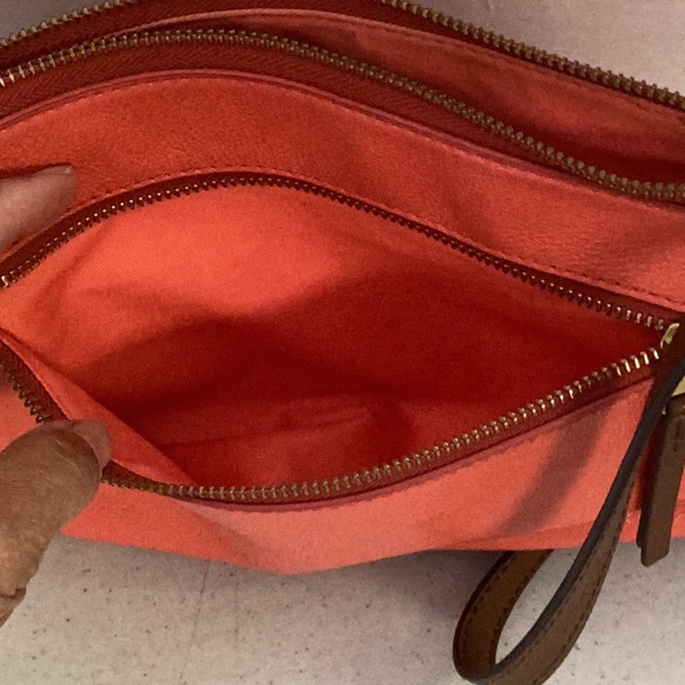 Coral Crossbody Leather Shoulder Bag - Women - Picture 9 of 13